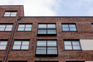 Traryd Intakt 2+1 med mötesbåge + produkter från Snidex för höga ljudkrav