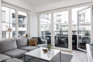 Traryd Intakt 2+1 fönster & Snidex 2+1 fönsterdörr för höga ljudkrav. semifasta fönster