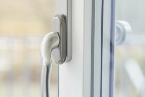 TRARYD traditionell handtagslösning optimal fönsterdörr TRARYD traditionell handtagslösning optimal fönsterdörr
